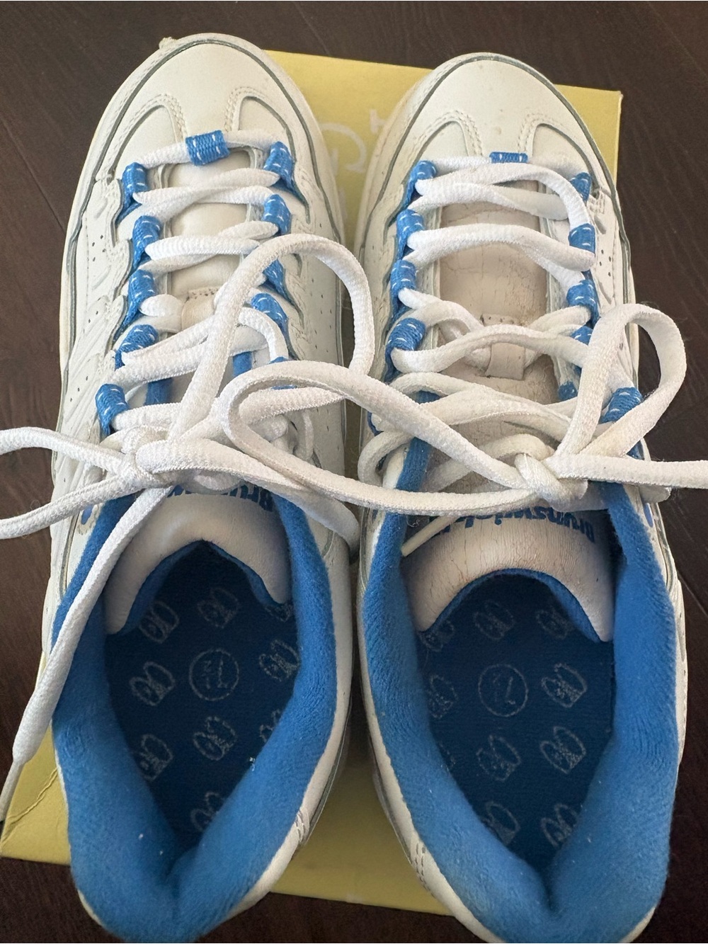 Brunswick Galaxy White and Blue Women's Bowling shoes Size 6.5 M